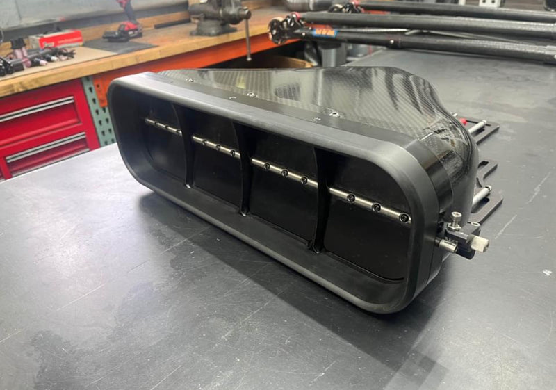 Load image into Gallery viewer, Clean BOHR 4 BLADE CARBON SCREW BLOWER HAT