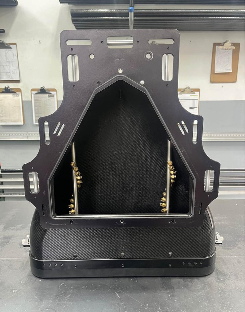 Load image into Gallery viewer, Clean BOHR 4 BLADE CARBON SCREW BLOWER HAT