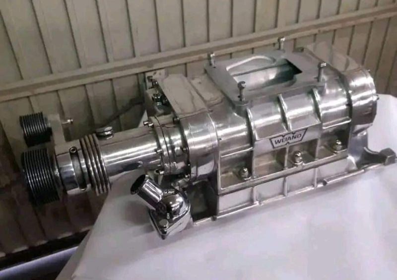 Cargue la imagen en el visor de la galería, Polished Weiand 177 Blower for SBC - Complete Set in Excellent Condition!