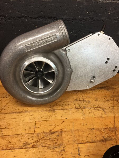 Load image into Gallery viewer, F1R ProCharger Kit with SBC Mounting & Accessories