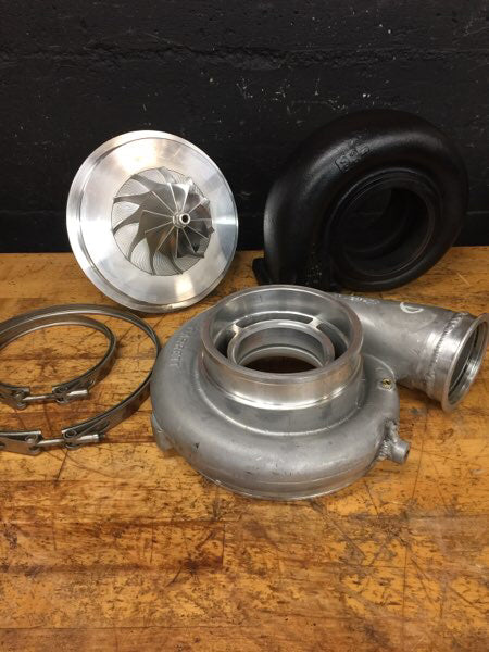 Load image into Gallery viewer, Garrett GTX5518R 88mm Turbo w/ 1.0 A/R T6 Housing - Like New, 4 Passes!