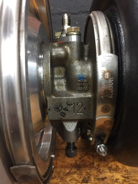 Load image into Gallery viewer, Garrett GTX5518R 88mm Turbo w/ 1.0 A/R T6 Housing - Like New, 4 Passes!