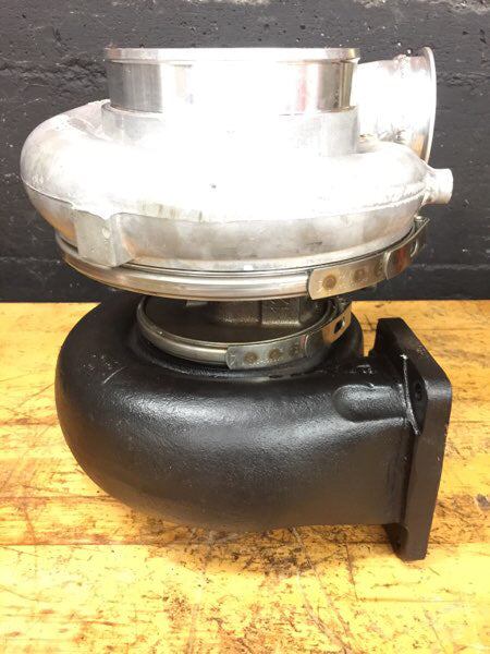 Load image into Gallery viewer, Garrett GTX5518R 88mm Turbo w/ 1.0 A/R T6 Housing - Like New, 4 Passes!