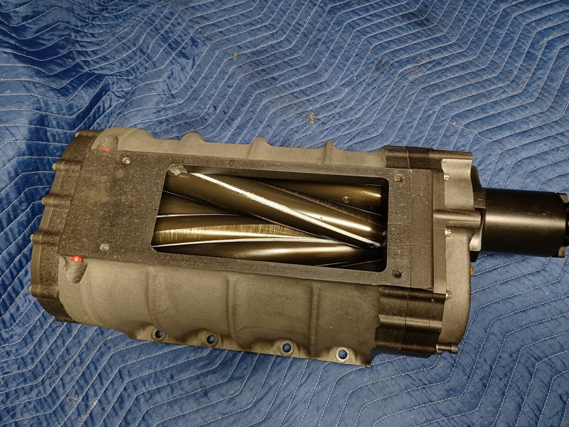 Load image into Gallery viewer, Clean Kobelco 8-71 HH Supercharger