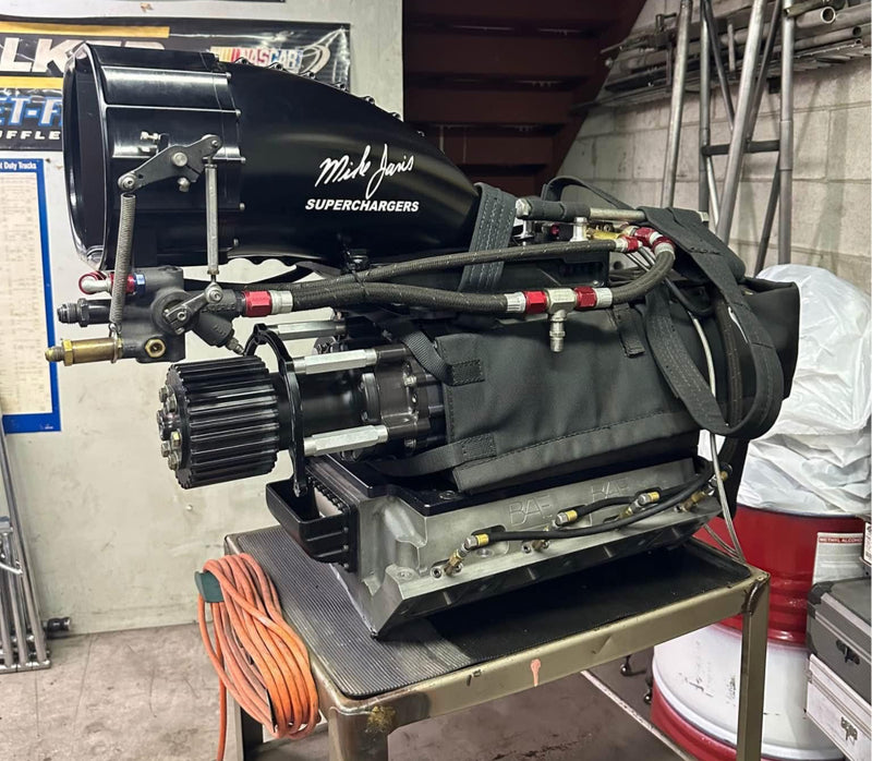 Cargue la imagen en el visor de la galería, Complete 1471 Kobelco Supercharger Setup for Sale!
