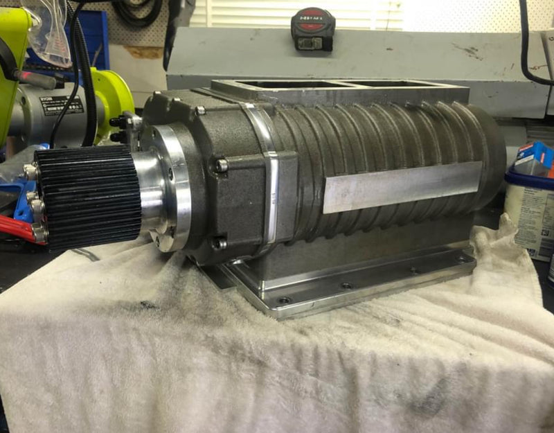 Cargue la imagen en el visor de la galería, Clean Whipple W510R 8.3 Litre Supercharger
