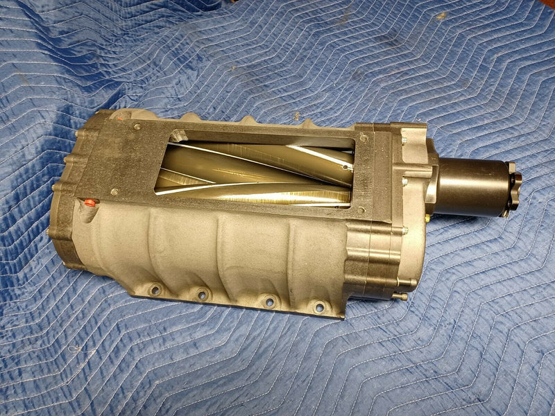 Load image into Gallery viewer, Clean Kobelco 8-71 HH Supercharger
