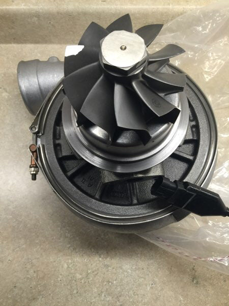 Load image into Gallery viewer, BRAND NEW Garrett GTX5518R 88mm Ball Bearing Turbo
